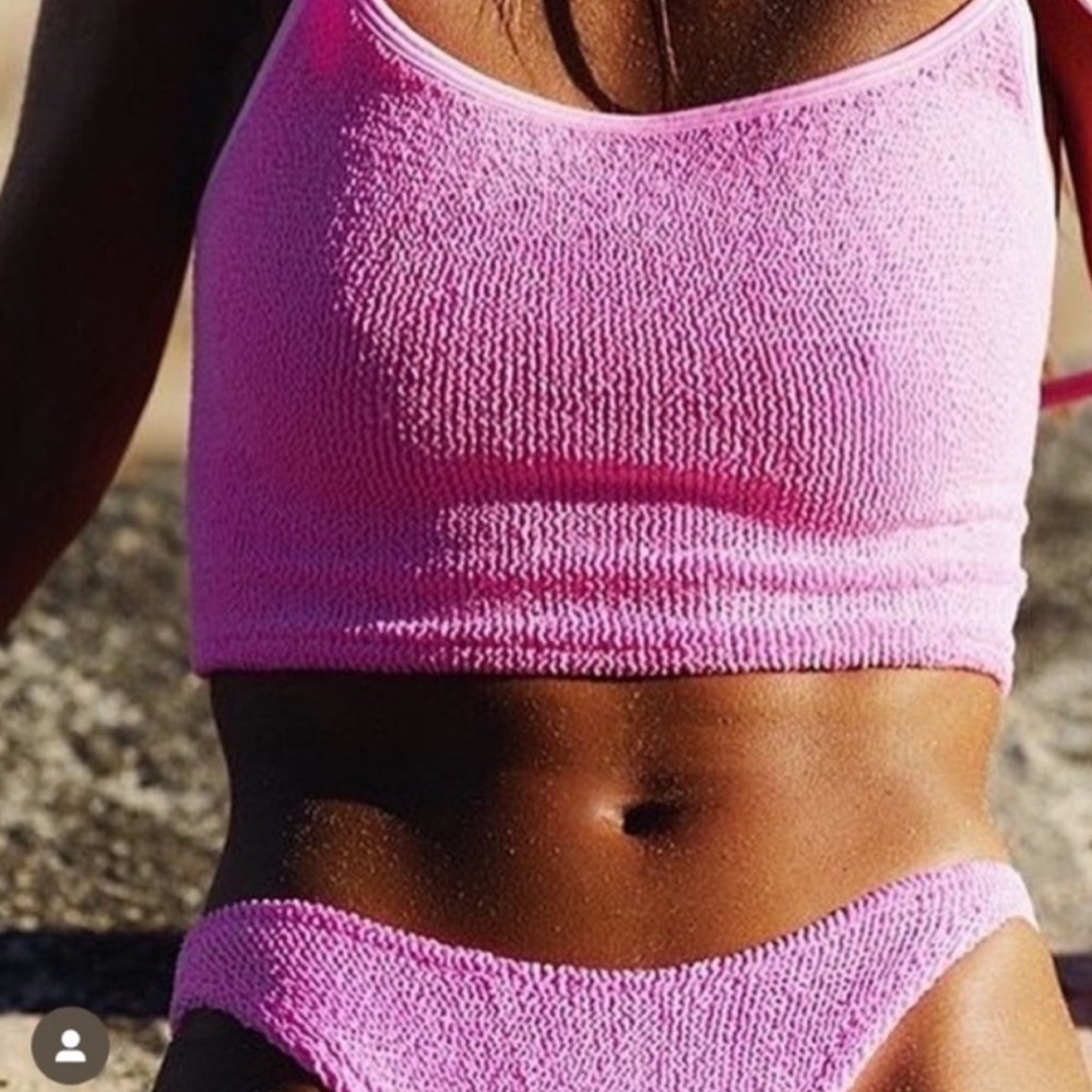 NWT Hunza G open back bikini set in bubblegum